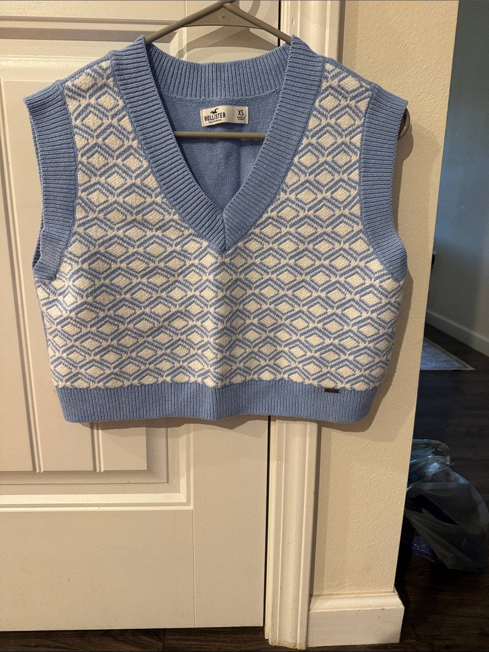 Hollister Blue & White Geometric Knit V-Neck Sweater Vest
